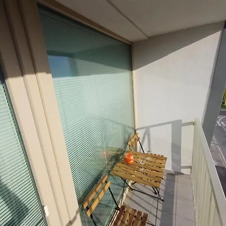 New Air-conditioned 5 Minutes By Walk From The Airport With Free Garage Parking Apartment *